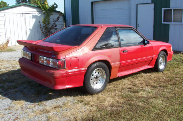 1990 RED Ford Mustang Hatchback