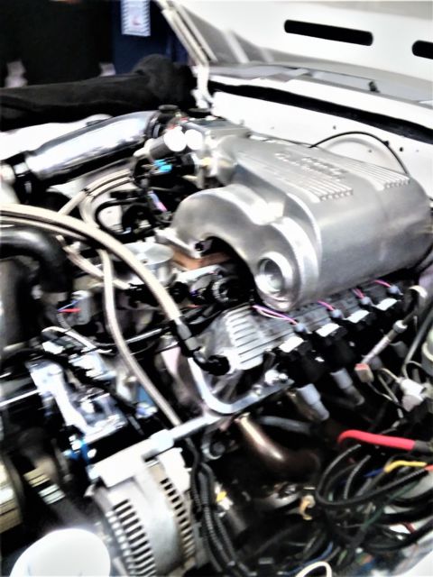 1993 White Ford Mustang Coupe