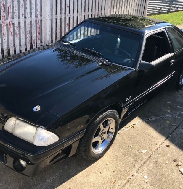 1991 Black Ford Mustang