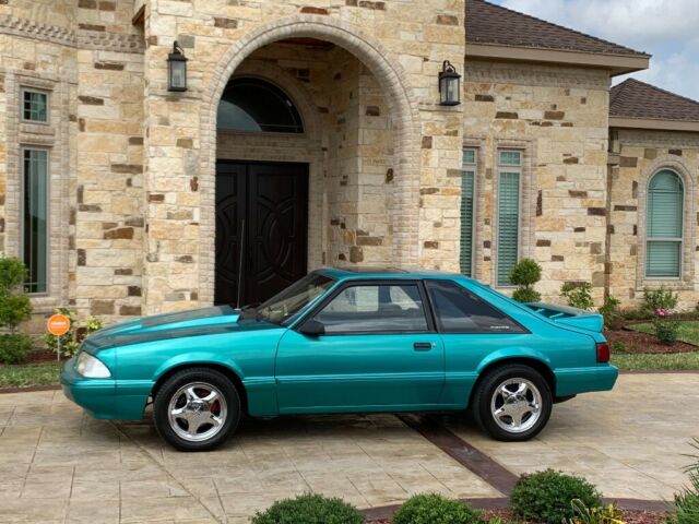 1992 Ford Mustang