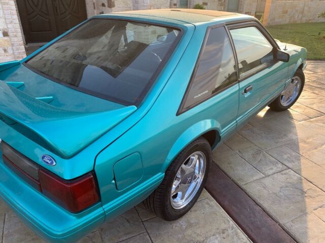 1992 Ford Mustang