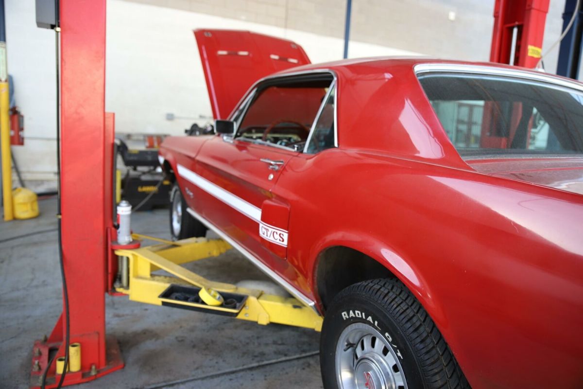 1968 Red Ford Mustang COUPE