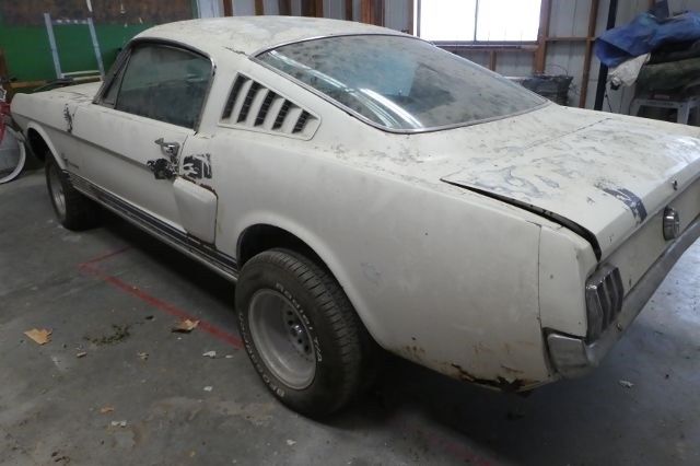 1965 -- Ford Mustang --