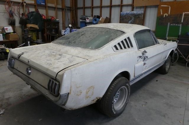 1965 -- Ford Mustang --