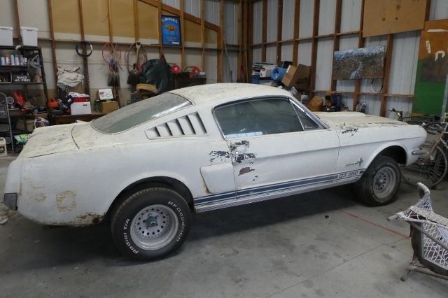 1965 -- Ford Mustang --