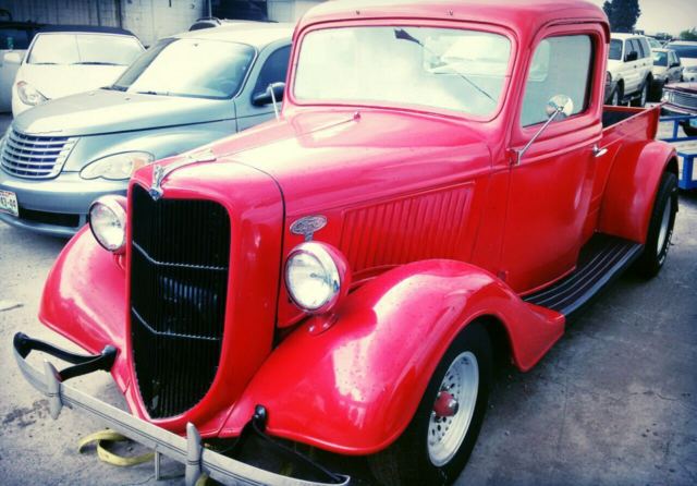 1936 Red Ford Mustang