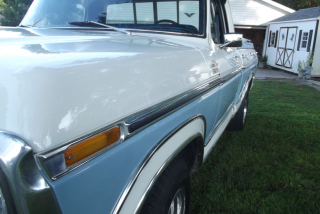 1979 Blue/White Ford F-100 Standard Cab Pickup