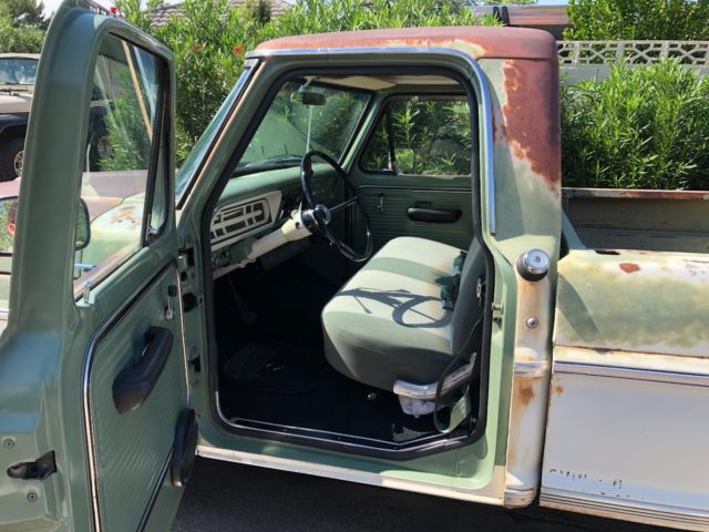 1968 Green Ford F-250