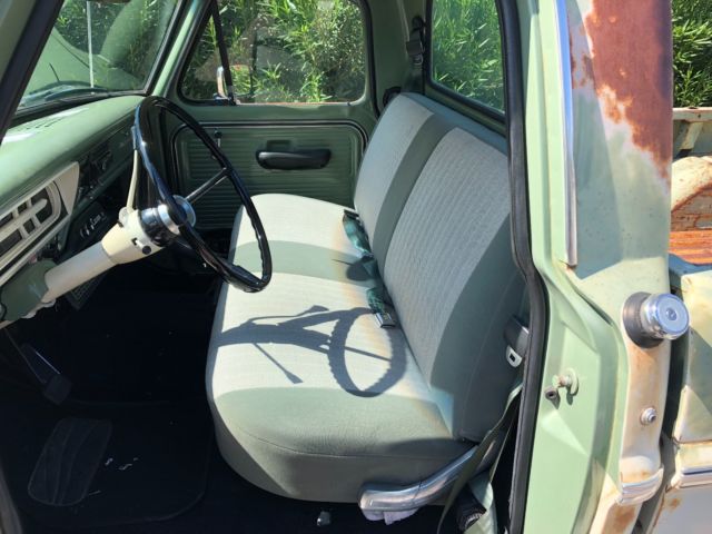 1968 Green Ford F-250