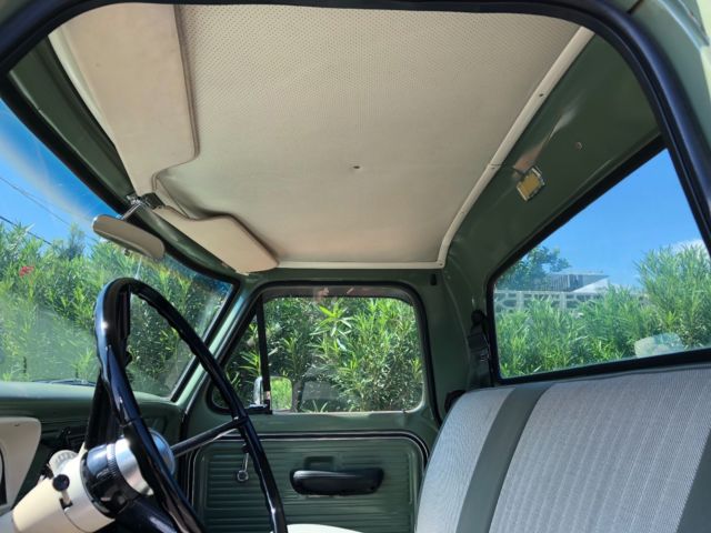 1968 Green Ford F-250