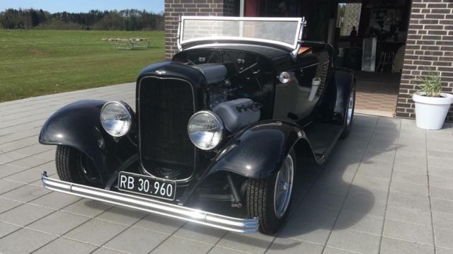 1932 Black Ford Roadster