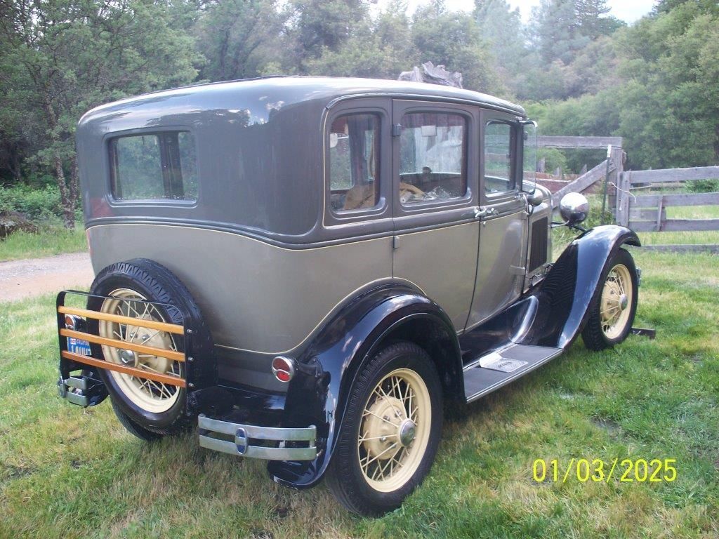 1930 Light and Dark olive green Ford Model A 4 door