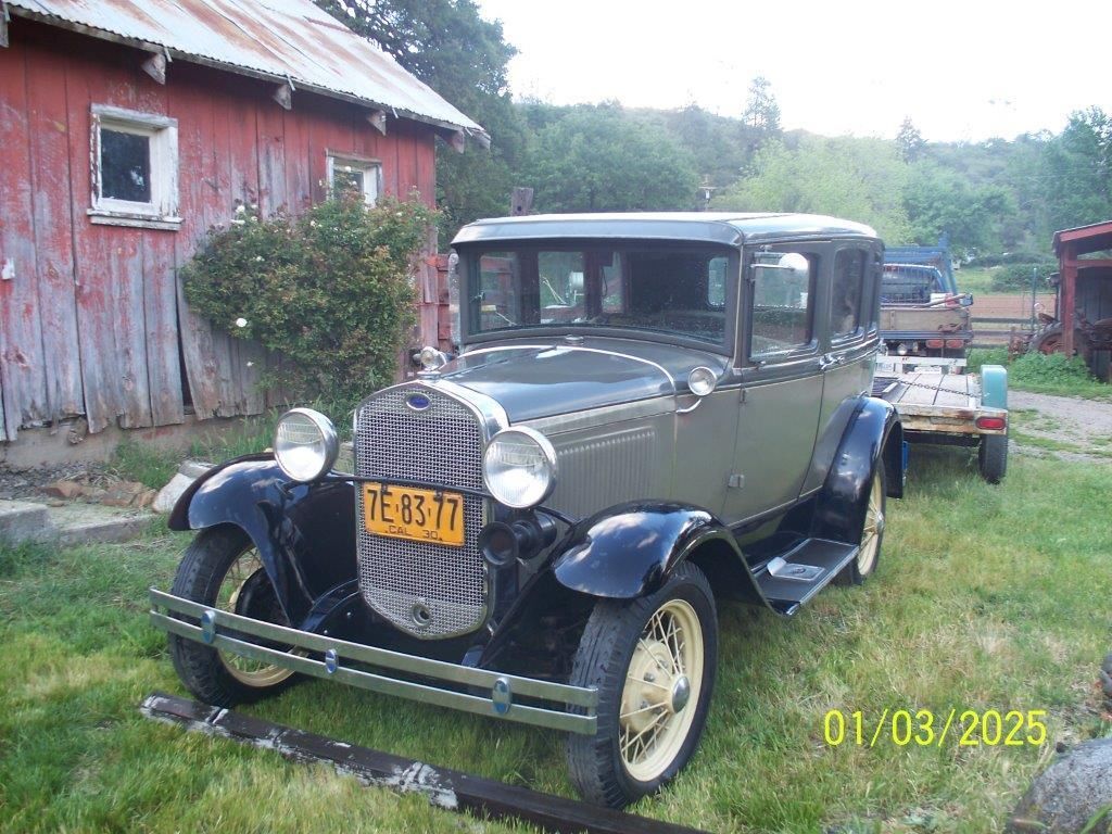 1930 Light and Dark olive green Ford Model A 4 door
