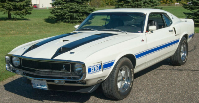 1970 White Ford Mustang Coupe