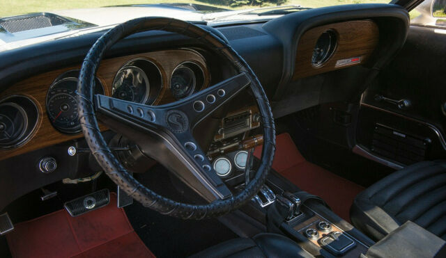 1970 White Ford Mustang Coupe