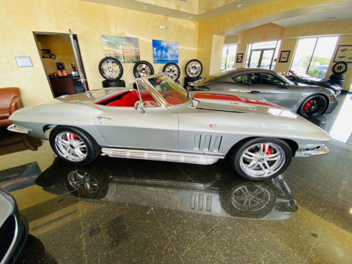 1966 PEARL SILVER Chevrolet Corvette Convertible