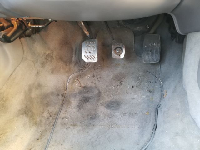 1994 White Ford Taurus Sedan