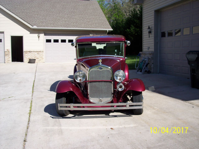 1930 Rose red metalic Ford Model A Street Rod 2 Door Sedan