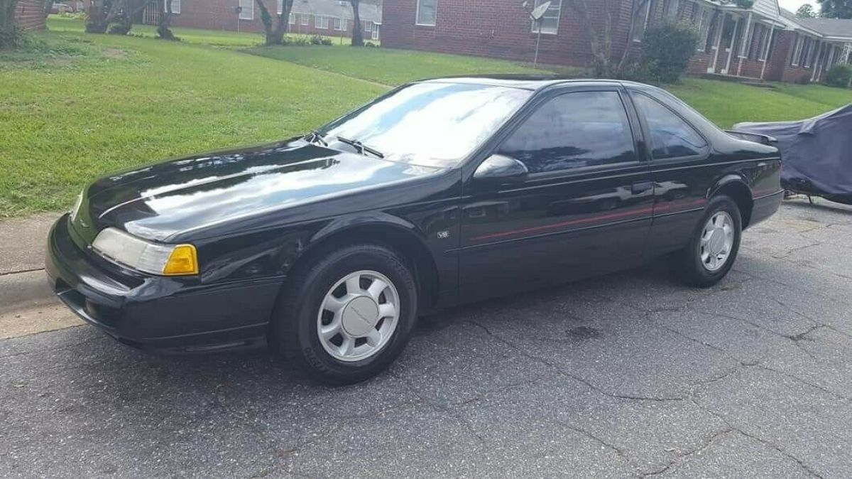 1993 Black Ford Thunderbird Coupe