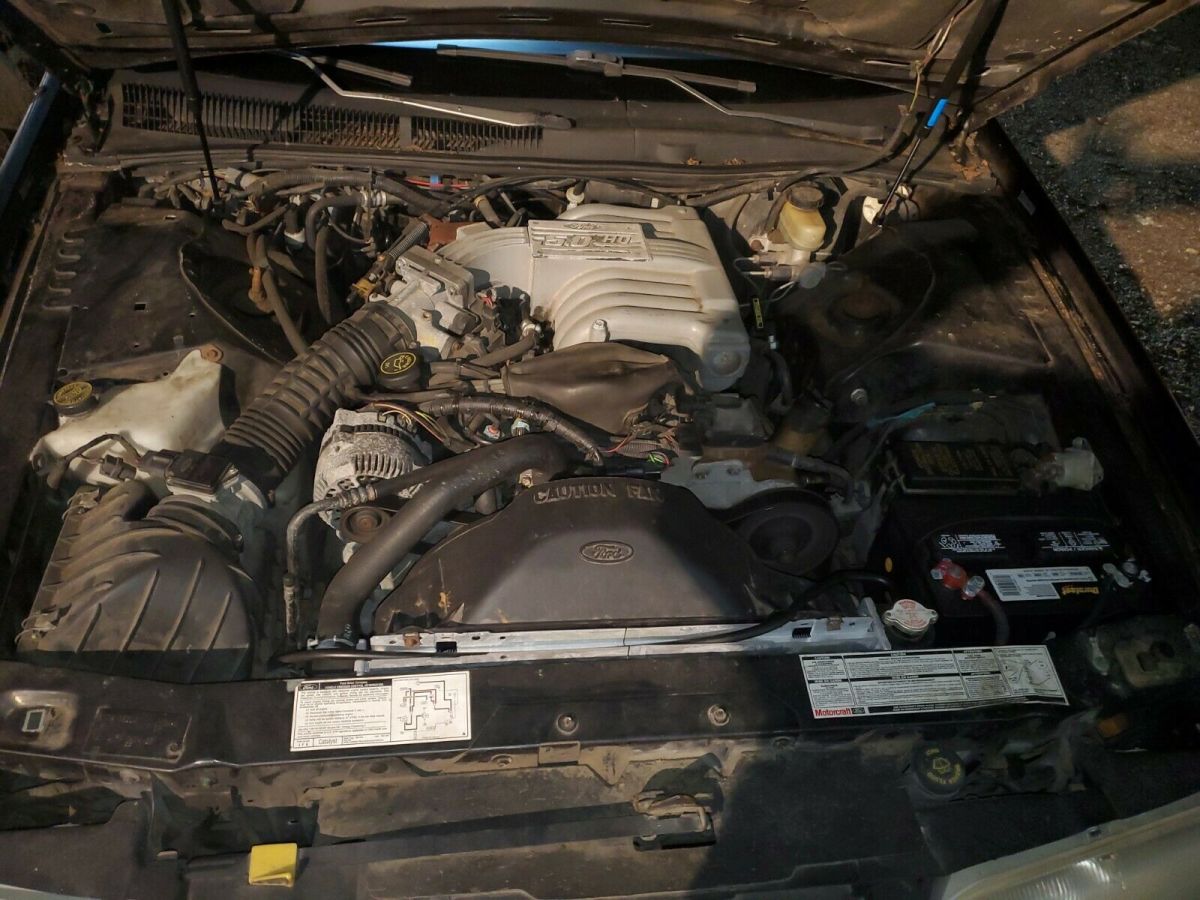 1993 Black Ford Thunderbird Coupe