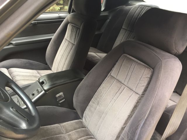 1985 Black Ford Thunderbird Coupe