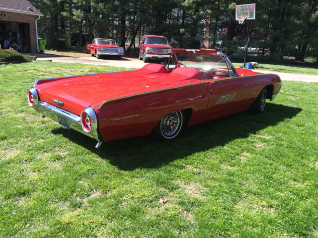1963 red Ford Thunderbird converible 