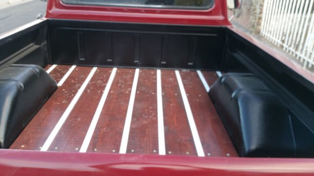 1967 White and Marron Ford F-100 Cab & Chassis