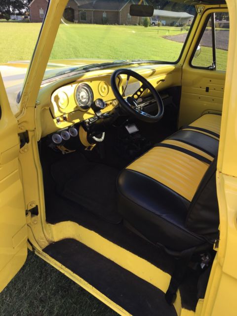 1961 Yellow Ford F-100