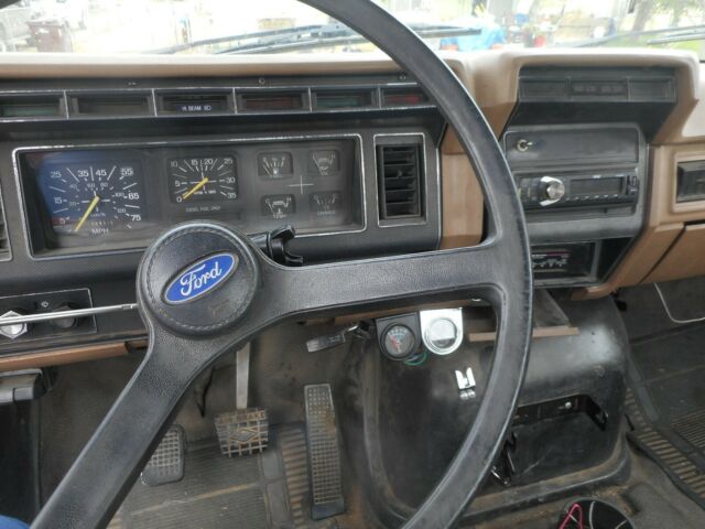 1989 Red Ford F800 Standard Cab Pickup