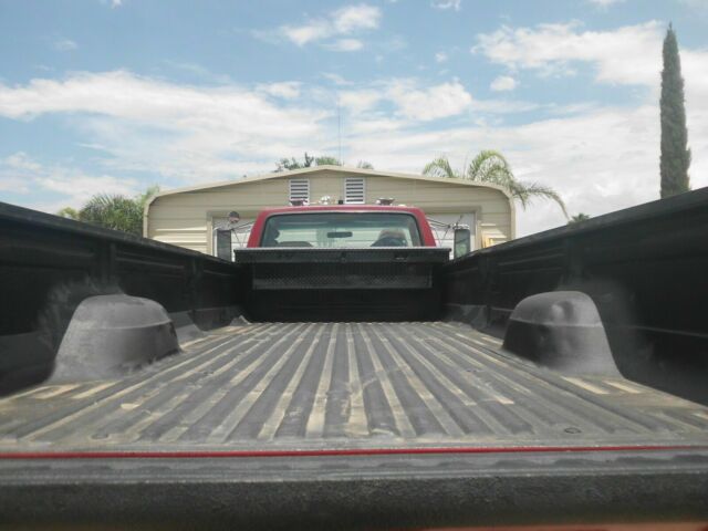 1989 Red Ford F800 Standard Cab Pickup