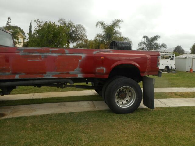 1989 Red Ford F800 Standard Cab Pickup