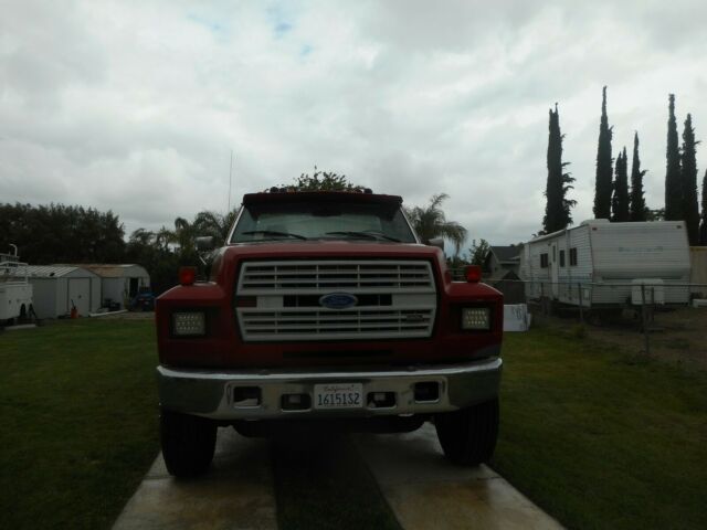1989 Red Ford F800 Standard Cab Pickup