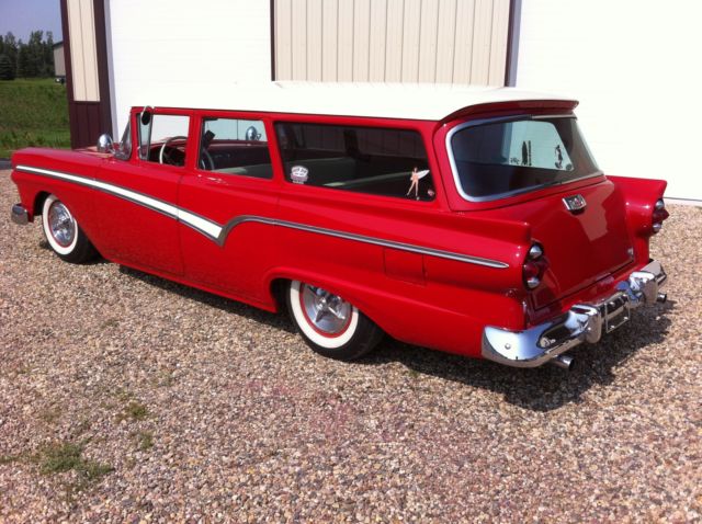 1946 Blue Ford Deluxe Wagon