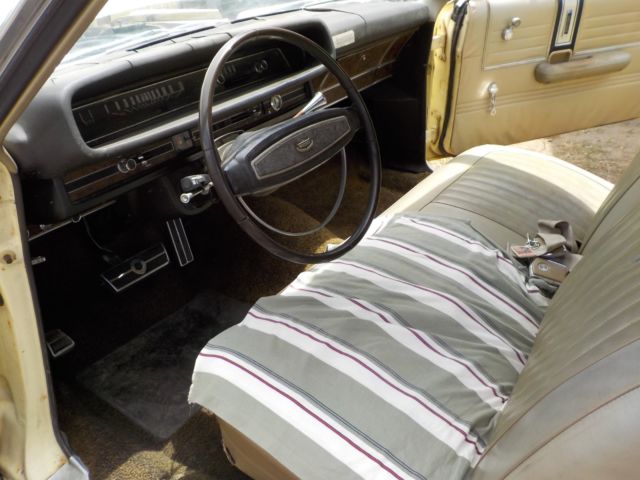 1968 Yellow Ford Galaxie Fastback