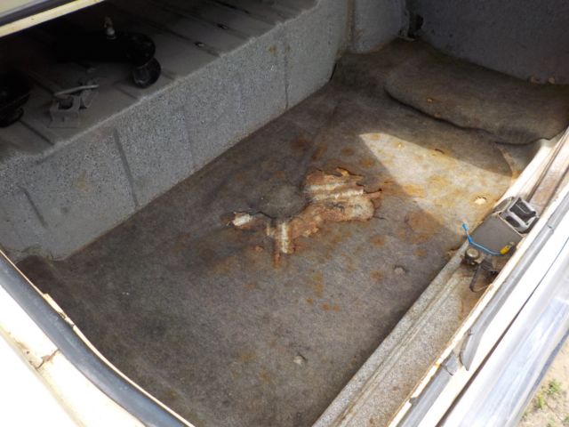 1968 Yellow Ford Galaxie Fastback