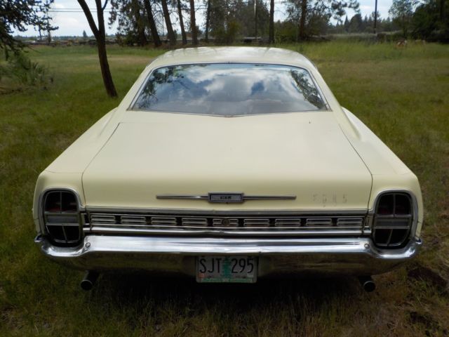 1968 Yellow Ford Galaxie Fastback