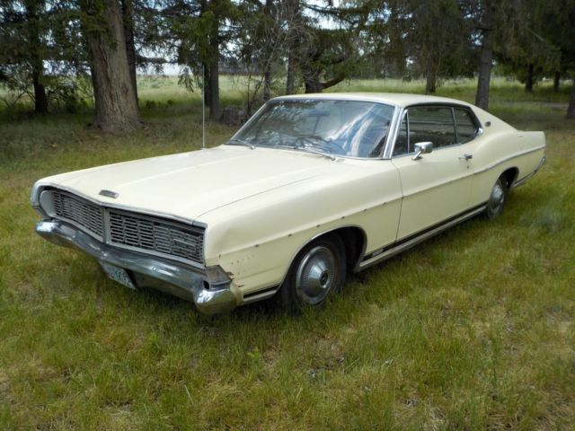 1968 Yellow Ford Galaxie Fastback