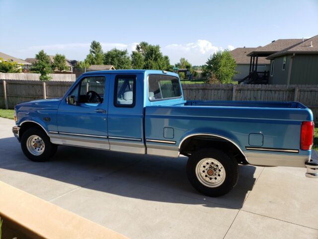 1993 Blue Ford F-150 Extended Cab Pickup