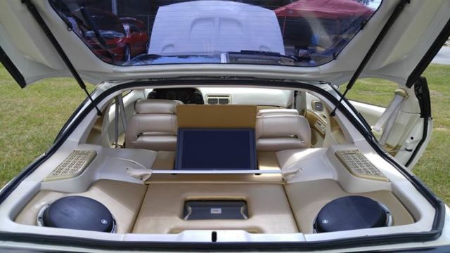 1993 White Nissan 300ZX Coupe