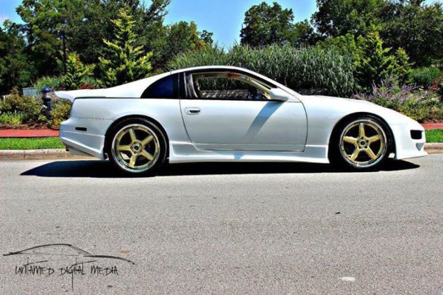 1993 White Nissan 300ZX Coupe