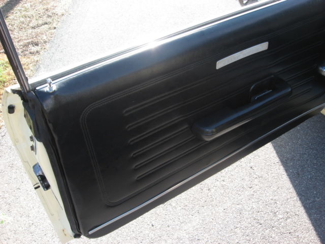 1968 Yellow Ford Torino