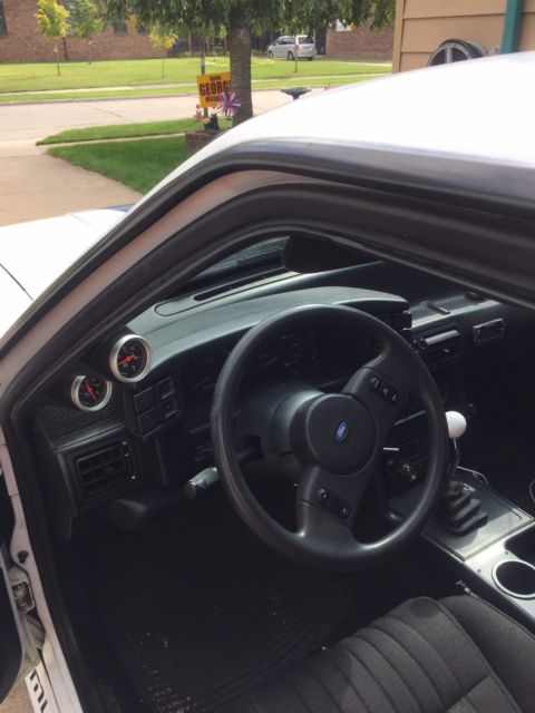 1992 White Ford Mustang Coupe