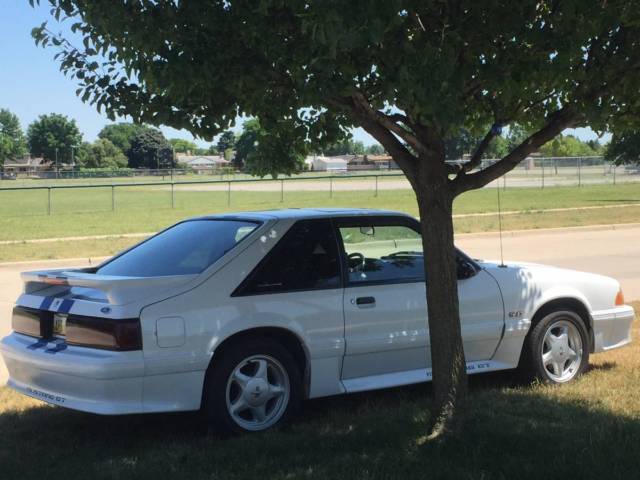 1992 White Ford Mustang Coupe