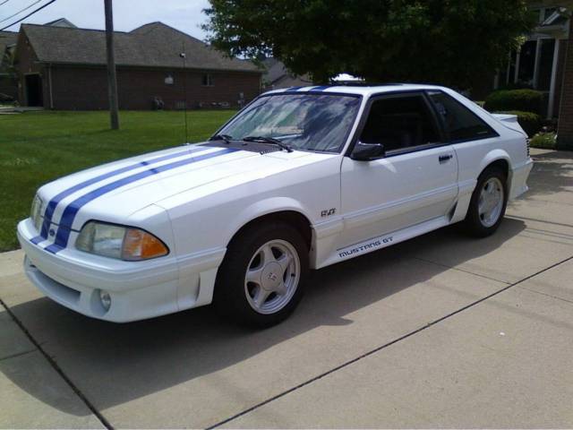 1992 White Ford Mustang Coupe