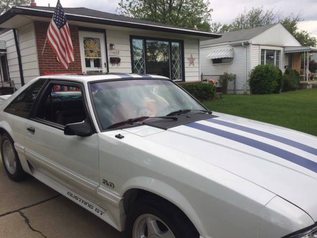 1992 White Ford Mustang Coupe