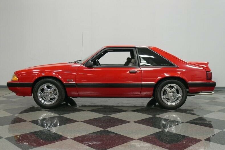 1990 Red Ford Mustang Coupe