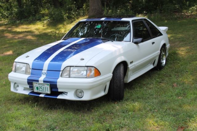 1991 White Ford Mustang Hatchback