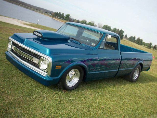 1970 dark blue green terquois Chevrolet C-10 truck