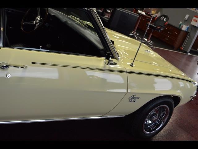 1969 Yellow Chevrolet Camaro --