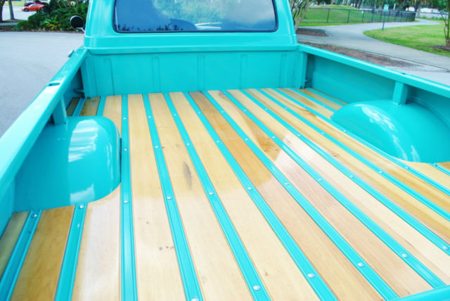 1961 Ford F-100 pickup